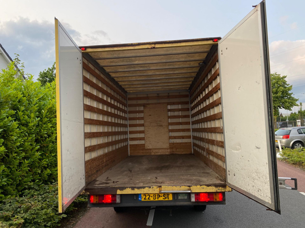 45593418-3.jpg