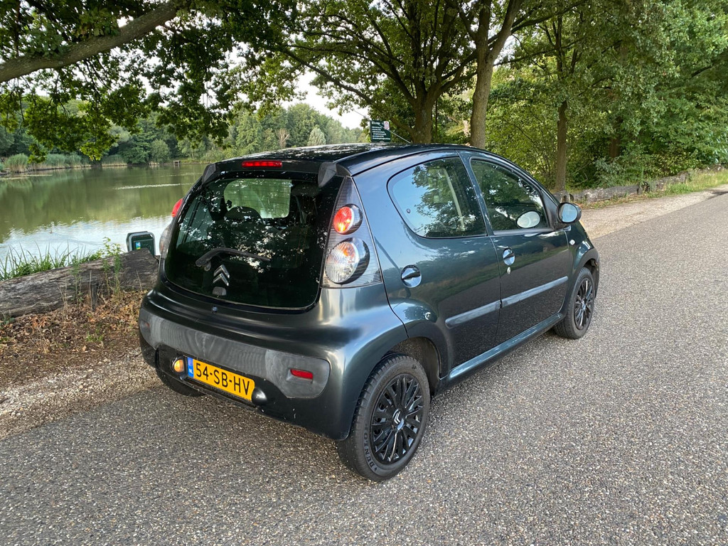 46770203-2.jpg