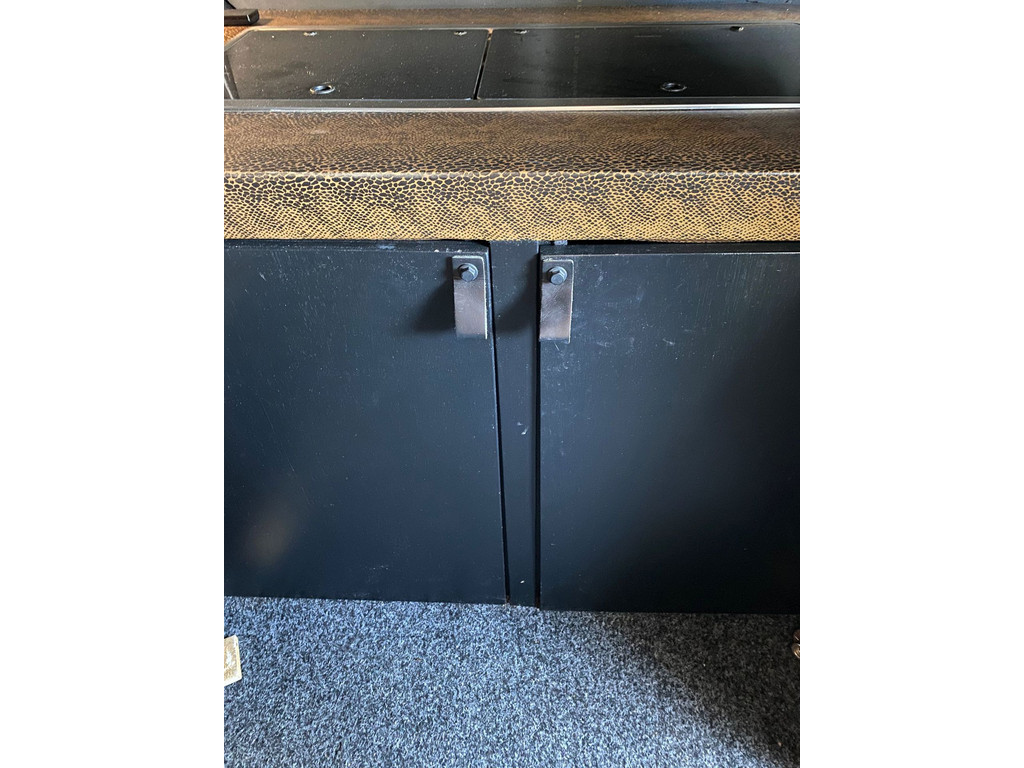 47448862-29.jpg
